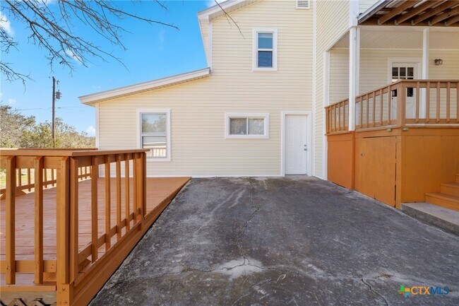 Photo - 322 Oakwood Loop Apartamento Unidad A
