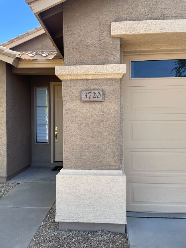 Photo - 4 Bedroom/2 Bath Single Level Home in Anthem! Close to freeway & TSMC Plant!