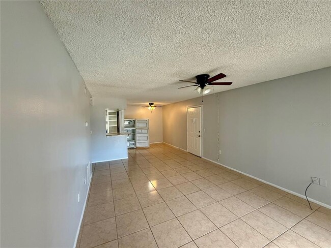 Photo - 910 Lake Destiny Rd Unidad E