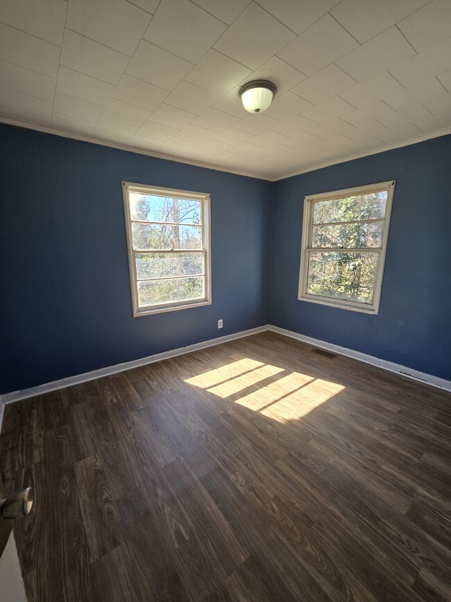 Photo - 104 Merriman Ave