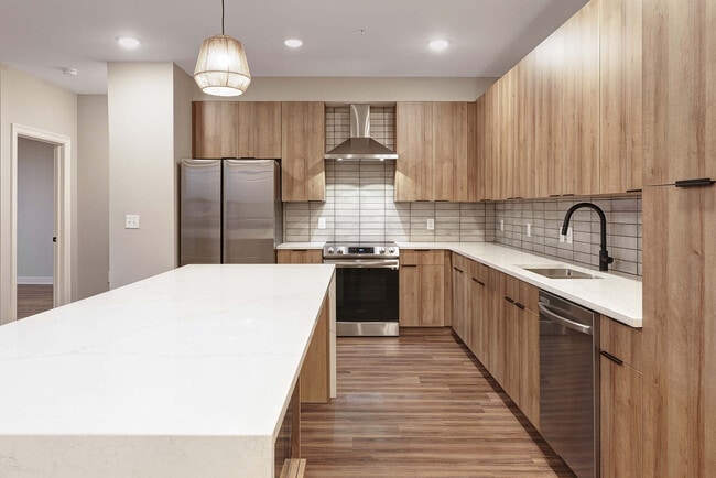 Green|House Short North