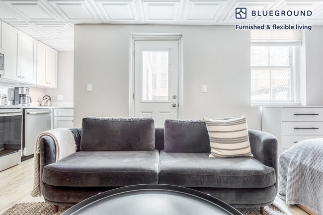 Photo - 499 Beacon St Unit FL0-ID413