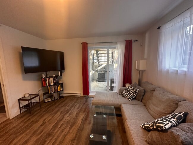Photo - 3861 Rue Émile Unit 3849