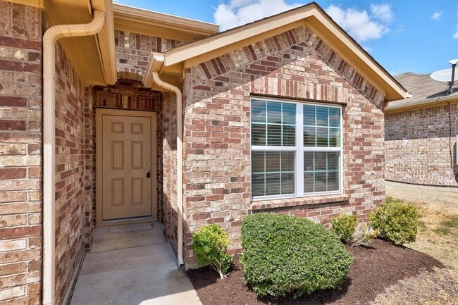 Building Photo - 5816 Roderick Dr