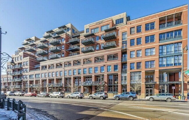 Building Photo - Downtown Loft Living at its Best Unit 6K