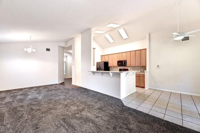 Photo - 10516 Beard Ave