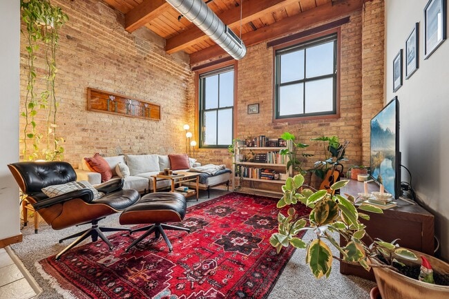 Living Space - Historic Fifth Ward Lofts