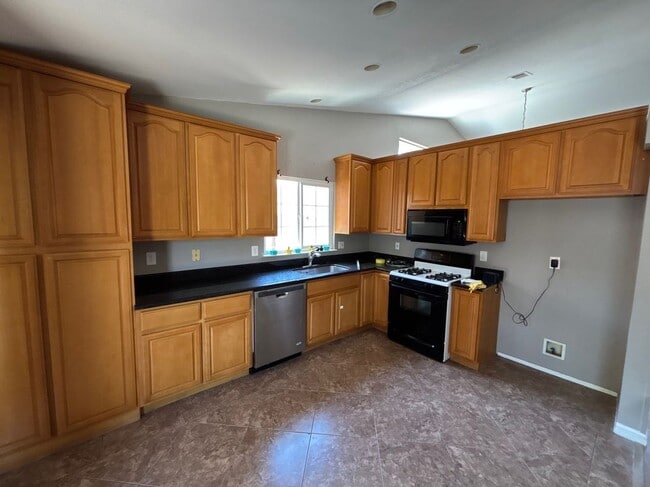 Photo - 1082 Brick and Tile Cir