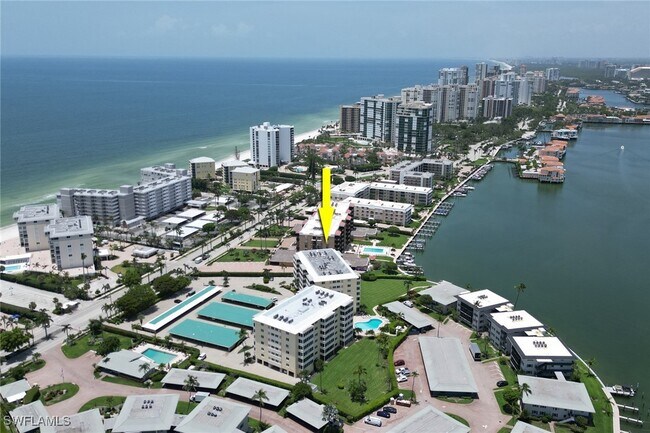 Building Photo - 3420 Gulf Shore Blvd N Unit 31