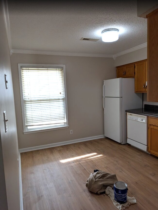 Photo - 2145 Westmead Dr SW Unidad D