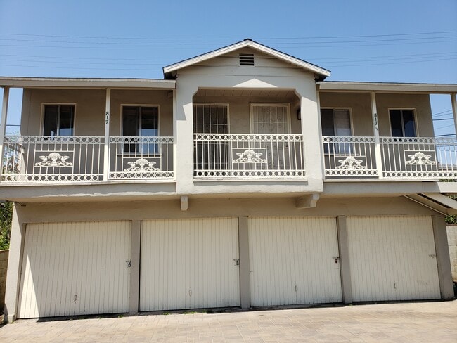 Building Photo - 817 N Wilton Pl Unit 817