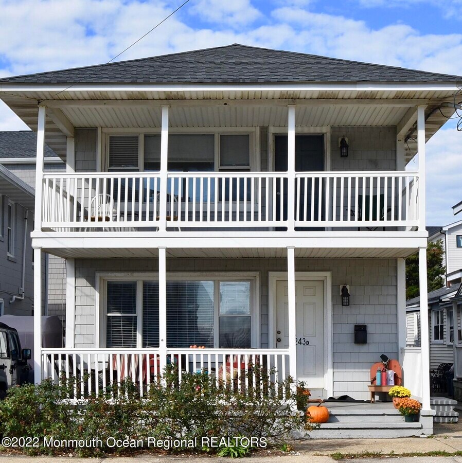 Photo - 243 1st Ave Townhome