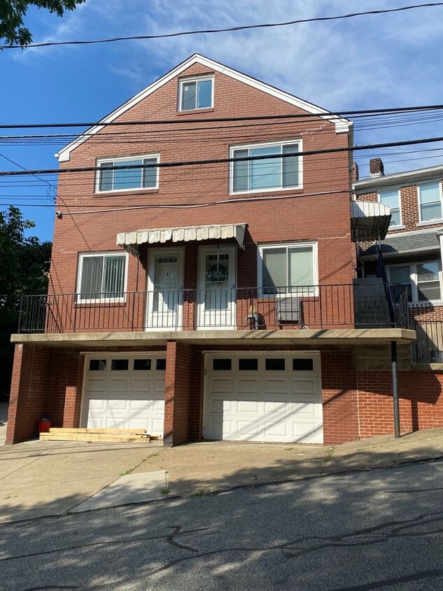*Updated 1BD/1BA Apartment Available in Br... - *Updated 1BD/1BA Apartment Available in Br...