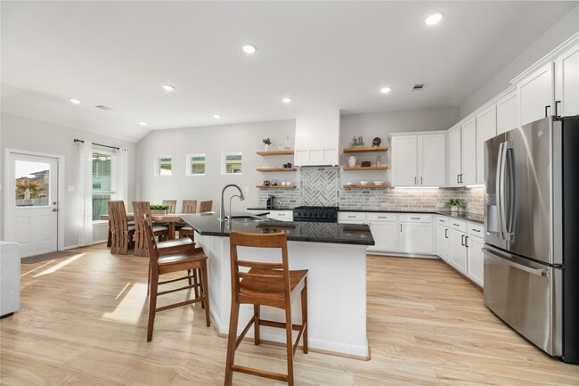 Photo - 1259 Tilia Crk Ln