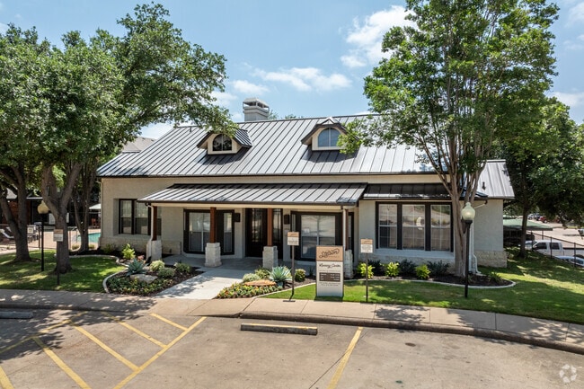 Leasing Center