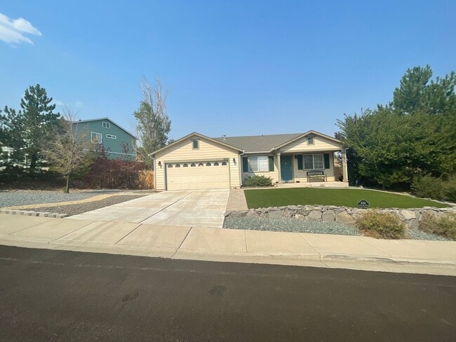 Photo - Spacious 2 bedroom plus a den 2 bath 2 car garage in Northwest Reno!