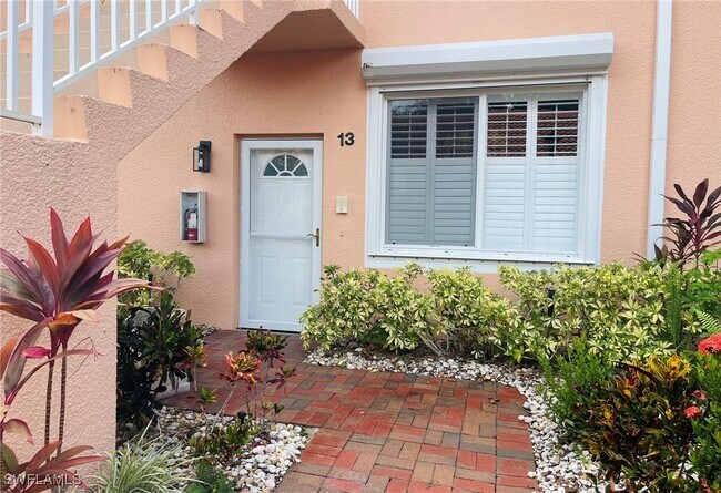 Building Photo - 6660 Beach Resort Dr Unit 1013