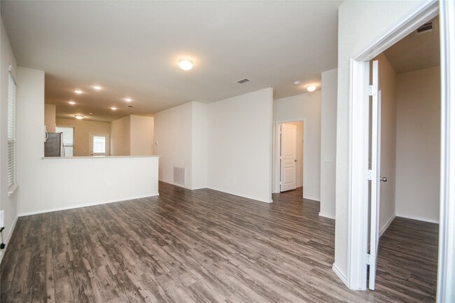 Photo - 4414 Iron Horse Dr