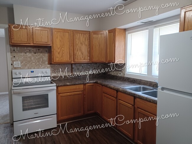 Photo - 1711 S Warren Ave