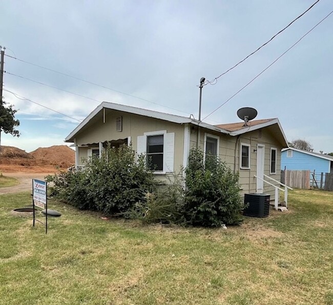 Photo - 2814 W Shady Shores Rd