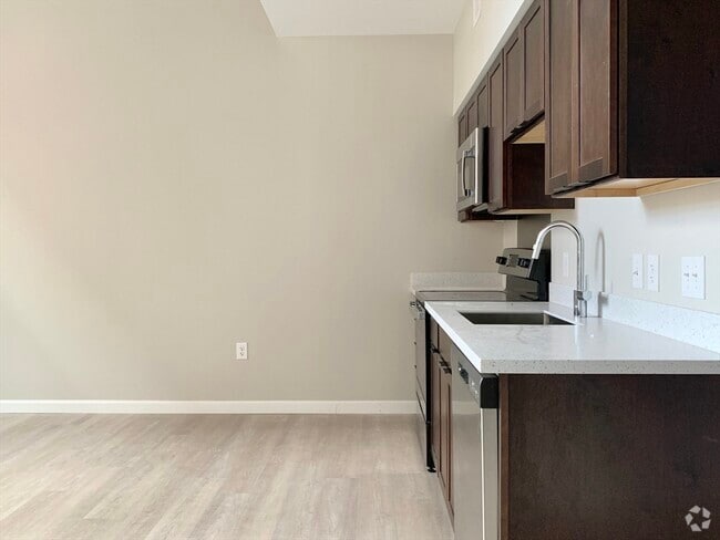Building Photo - 6 Chatham St Unit 205 Rental