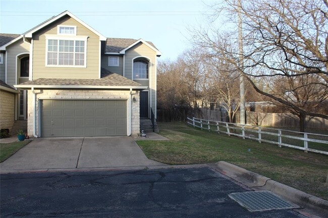 Building Photo - 2632 Century Park Blvd Unit 46