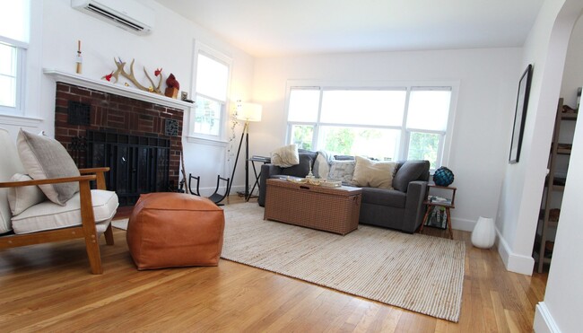 Photo - 32 Carlson St