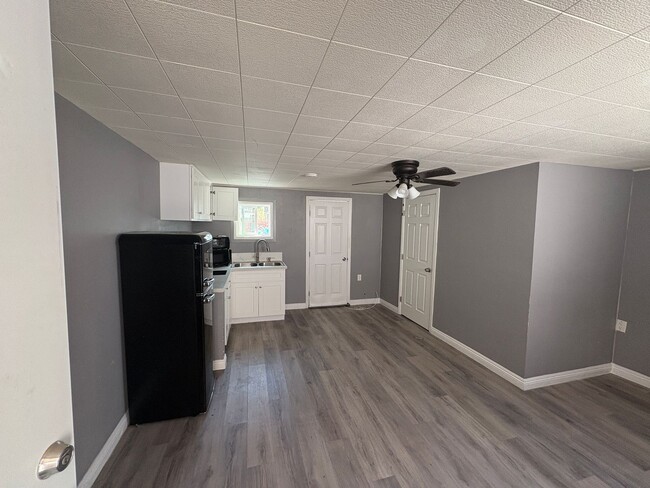 3438 N Mayfield Ave Unit A