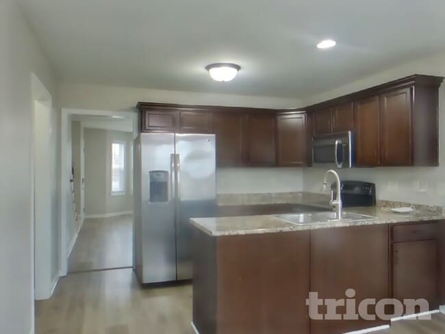 Photo - 1033 Dwight Eisenhower Way