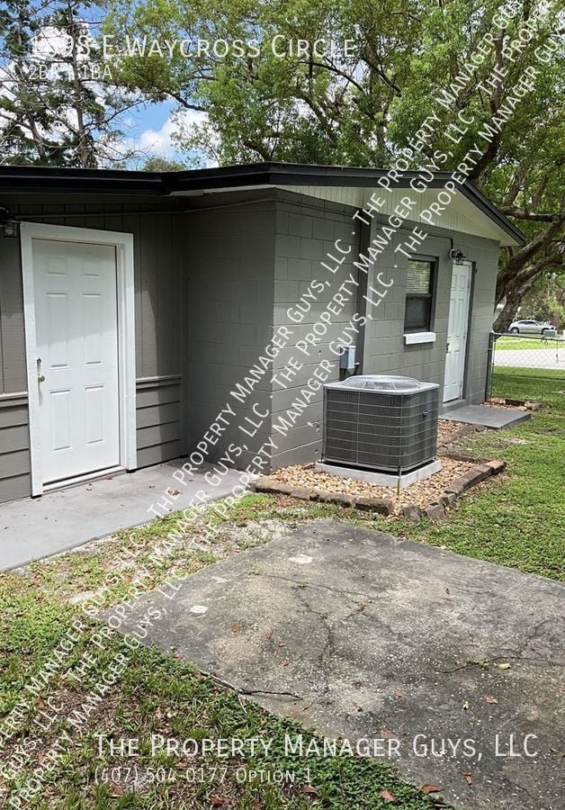 Photo - 1698 E Waycross Cir