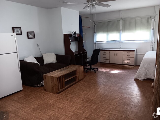 Building Photo - 137 White St Unit 2 Rental