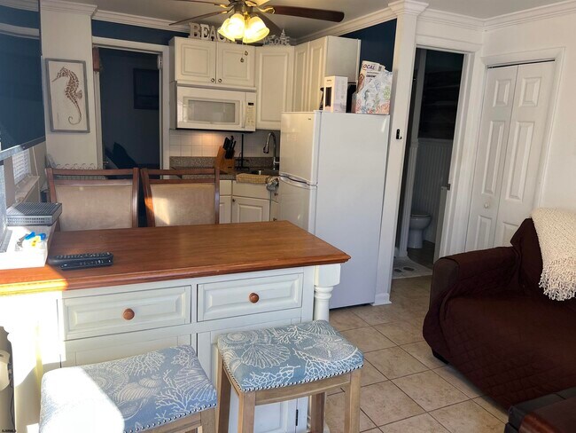 9411 Monmouth Ave Unit 3