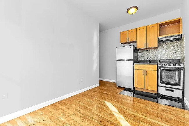 Photo - 101 Delancey St Unit 4