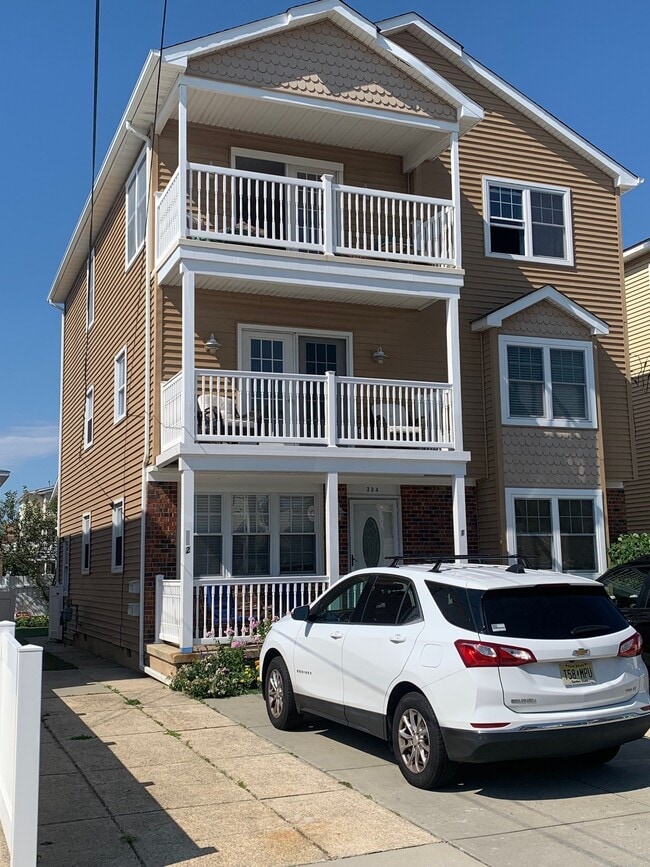 Photo - 334 40th St S Unit 1