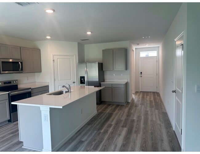 Kitchen - 10588 Farm Hill Ave