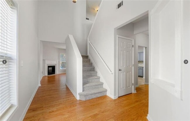 Photo - 5905 Sterling Ct