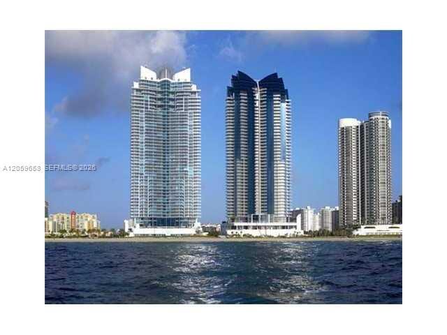 Building Photo - 17121 Collins Ave Unit 2108