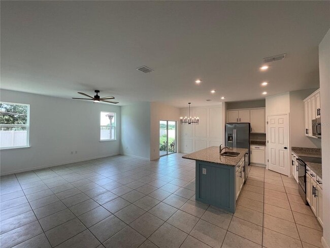 Photo - 689 Crown Rose Dr