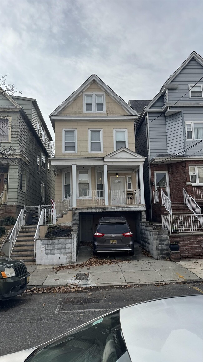 Photo - 40 Willow St