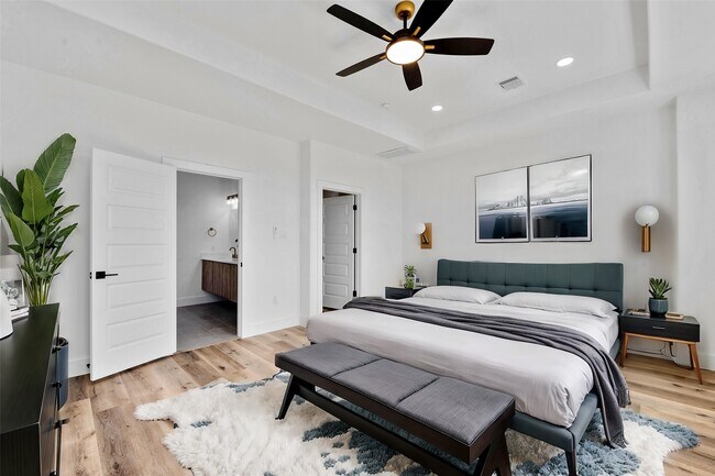 Photo - 1805 Emir St