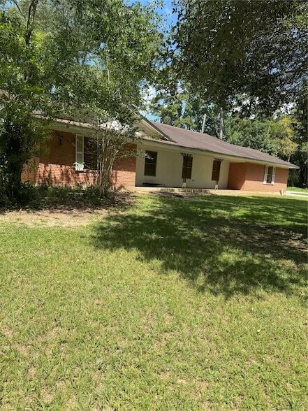 Building Photo - 310 State Highway 150 Unit