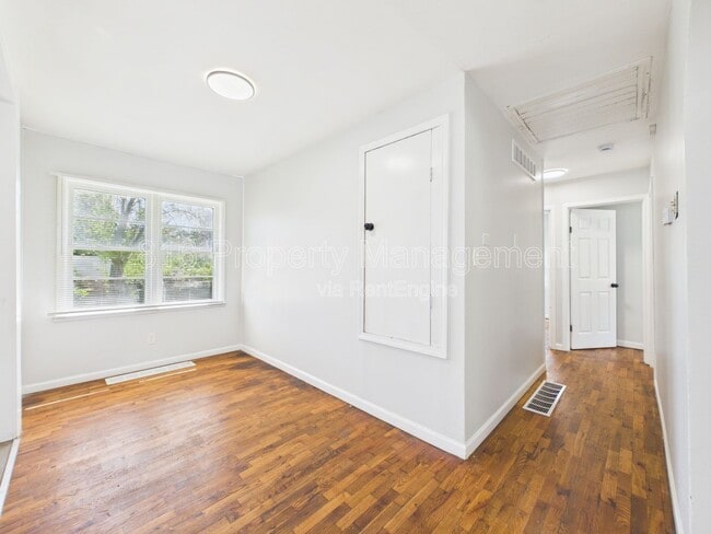 Photo - 10323 East 20th St S