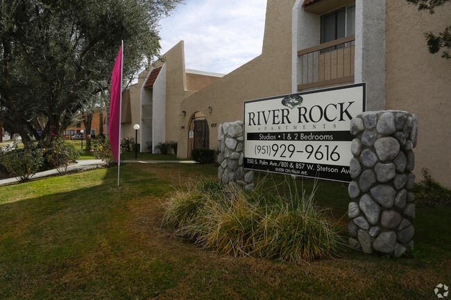 River Rock Apts