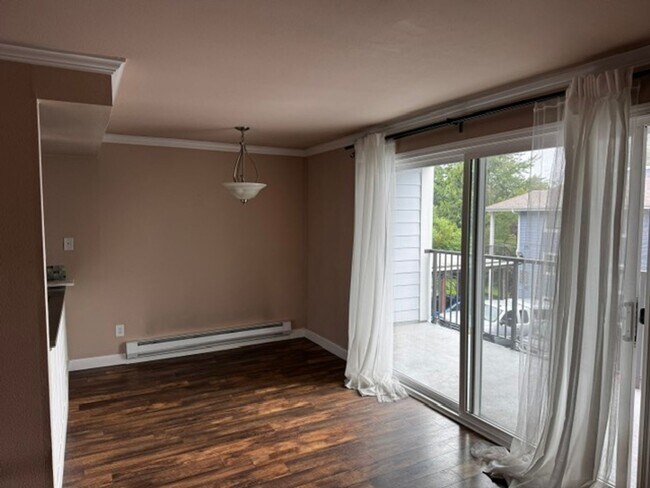 2 Bedroom 1 Bathroom $1800.00 Unit A14 - Condo for Rent in Kent, WA | ForRent.com
