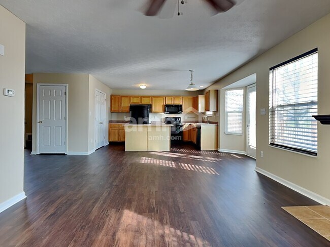 Photo - 3207 Creekshore Dr