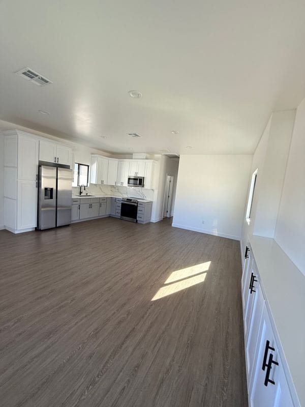 Photo - 1664 Glen Ave