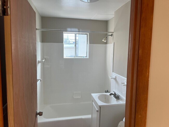 Photo - 78-80 Harvard St. #3