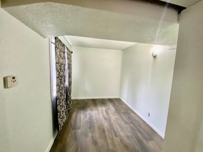 Photo - AVAILABLE NOW - 2b/1b Apartment Osage Beach Area