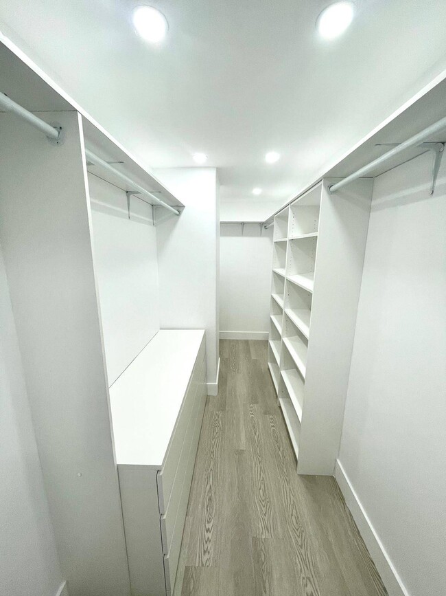 Photo - 1825 W 44th Pl