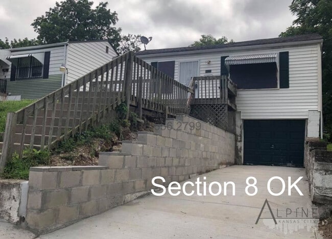 Building Photo - Well Kept Block in Vineyard! Rental